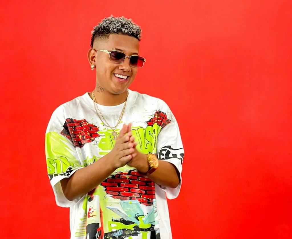Jombriel alcanza el Top 50 Global de Spotify con Vitamina