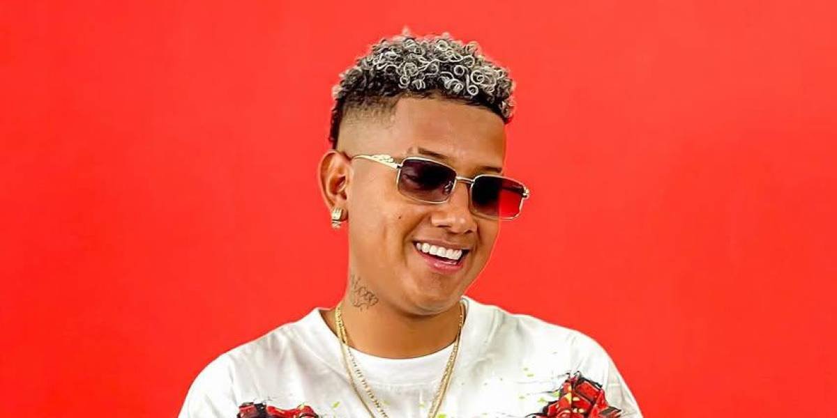 Jombriel firma con Warner Music Latina