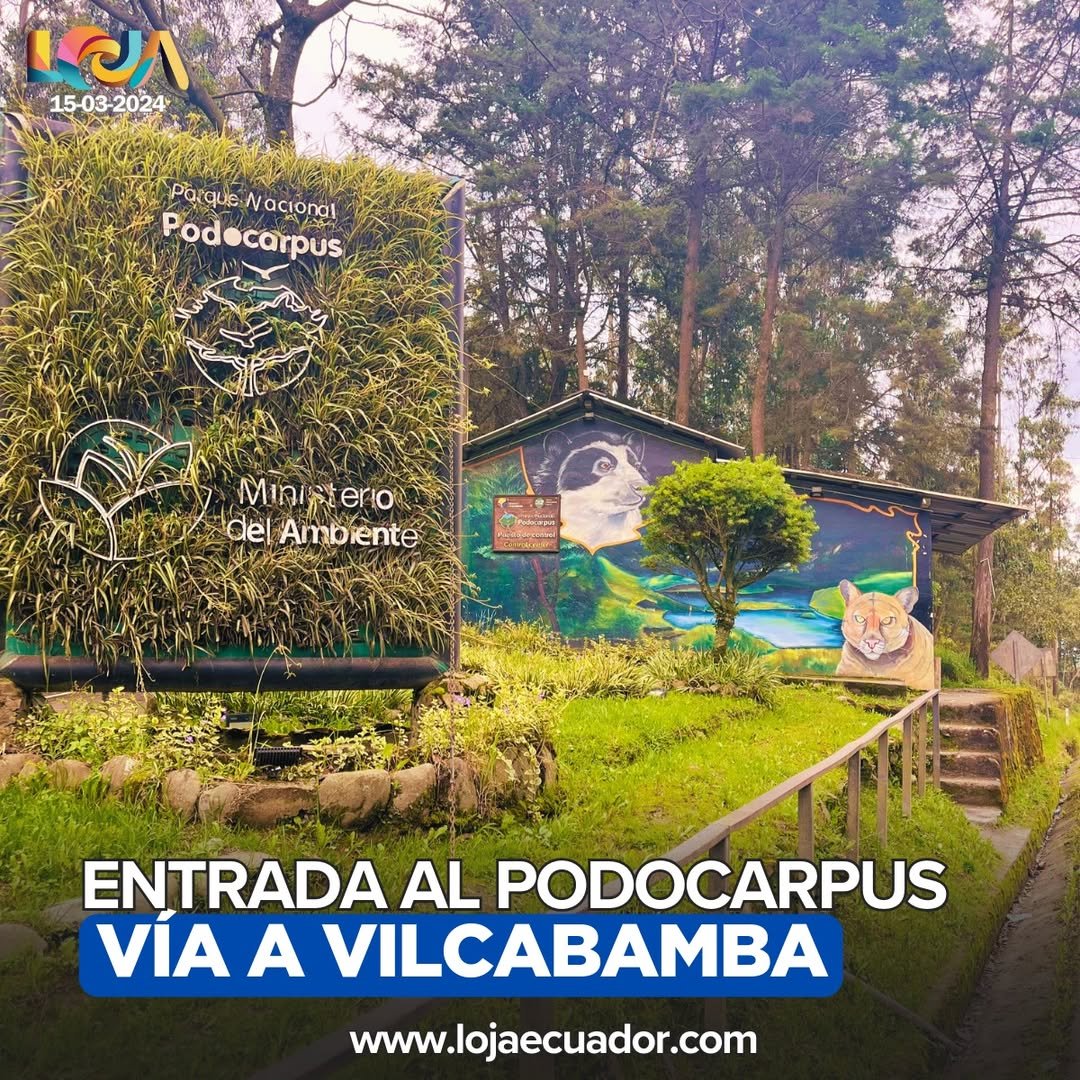El tranquilo y pintoresco parque central del pueblo.
