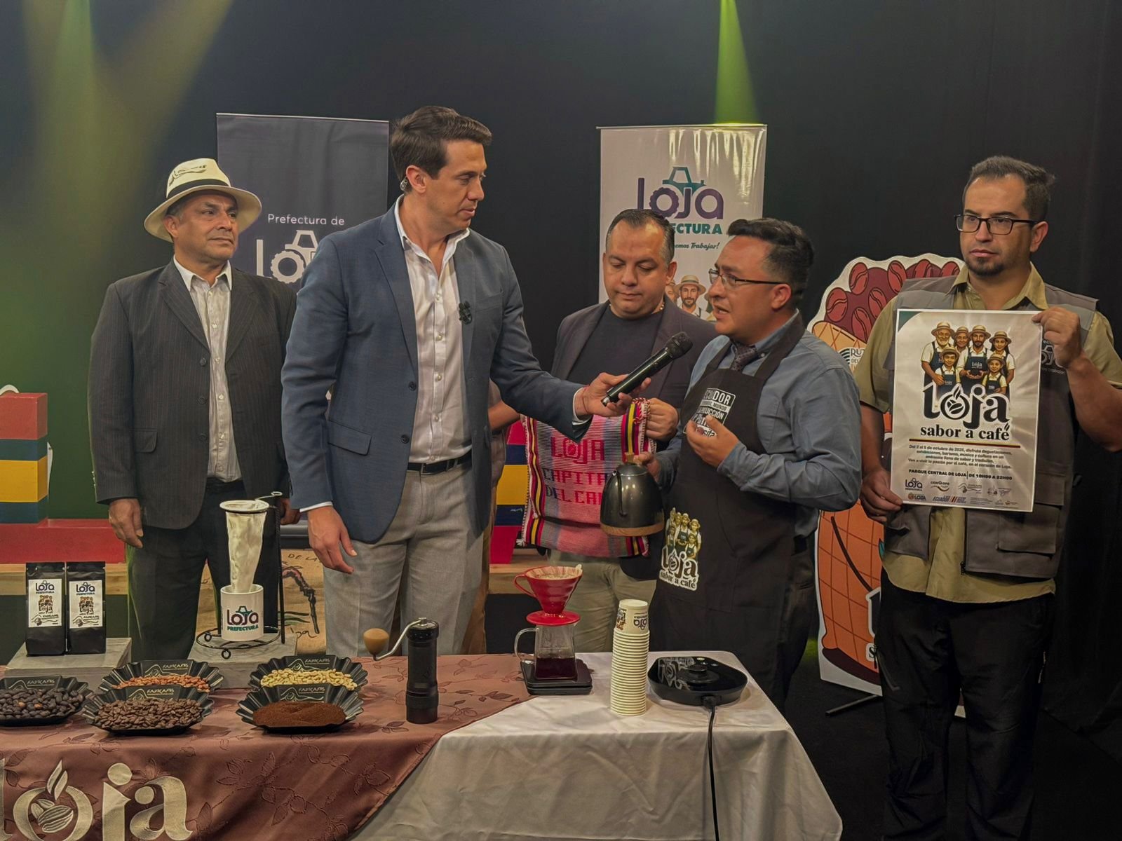 Ambiente festivo en el festival Loja Sabor a Café